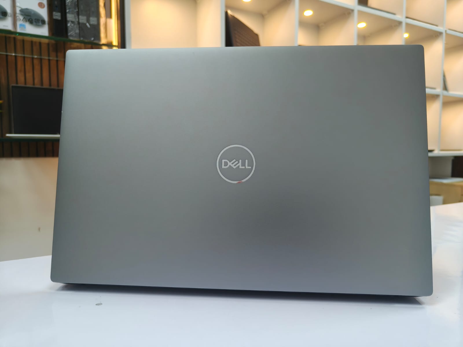 DELL PRECISION 5560 - Refurbished | Intel Core i7-11850H CPU @ 2.50 GHz (Turbo Boost up to 4.80 GHz) - 8 Cores / 16 Threads | 16 GB RAM | 32 GB RAM | 512 GB SSD | 1 TB SSD | NVIDIA T1200 4 GB Dedicated Graphics | Webcam | Bluetooth | Wi-Fi | 15.6 Inches Full HD+ Display | USB-C / Thunderbolt 4 Ports | Windows 10/11 Pro - Image 2