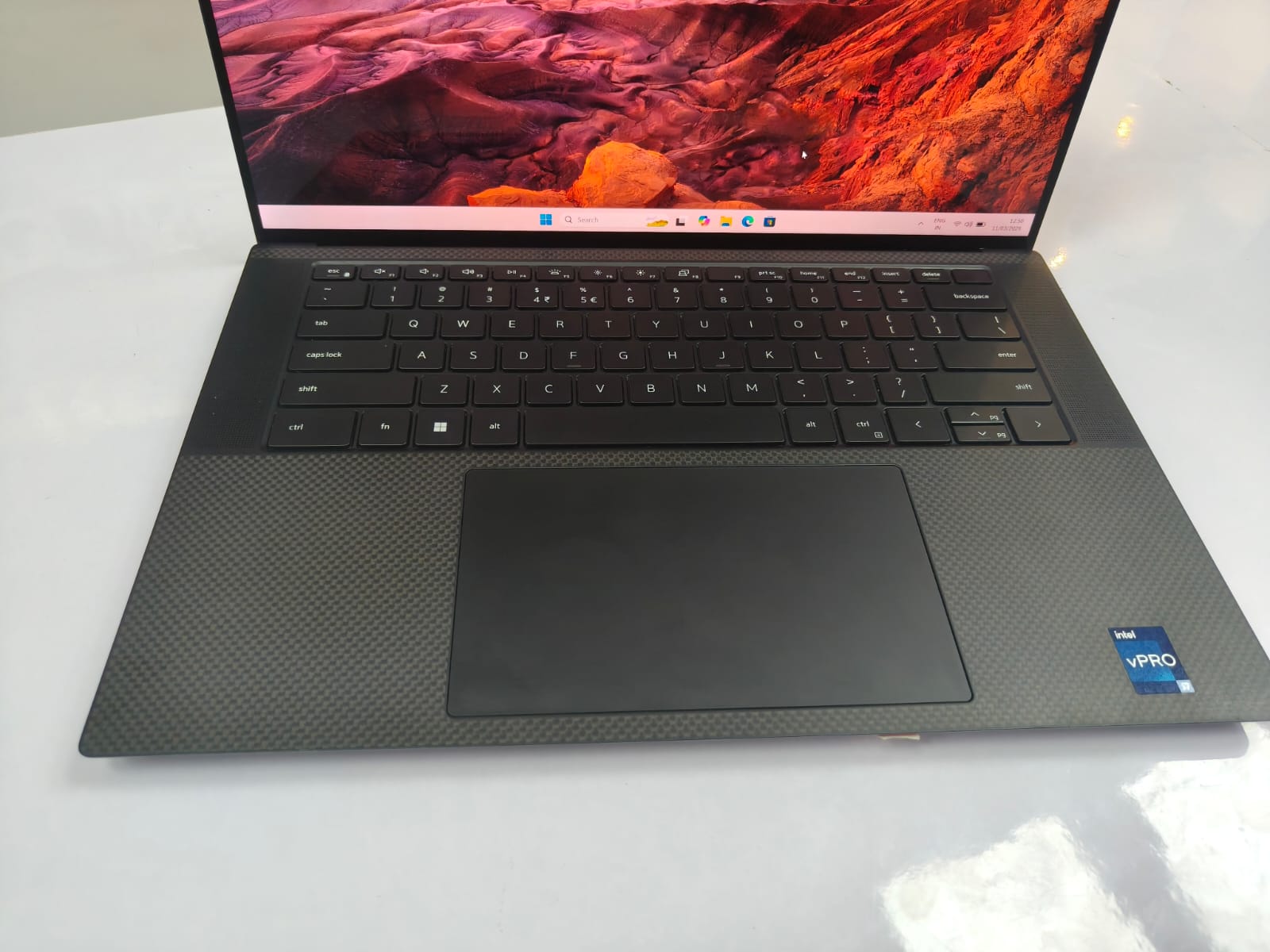 DELL PRECISION 5560 - Refurbished | Intel Core i7-11850H CPU @ 2.50 GHz (Turbo Boost up to 4.80 GHz) - 8 Cores / 16 Threads | 16 GB RAM | 32 GB RAM | 512 GB SSD | 1 TB SSD | NVIDIA T1200 4 GB Dedicated Graphics | Webcam | Bluetooth | Wi-Fi | 15.6 Inches Full HD+ Display | USB-C / Thunderbolt 4 Ports | Windows 10/11 Pro - Image 5